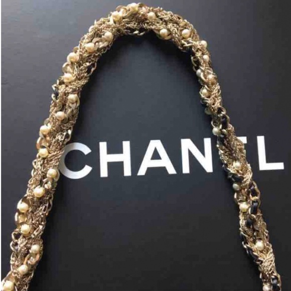 100AUTH CHANEL Pearls Black Calf Reissue Flap Bag - Picture 5 of 11